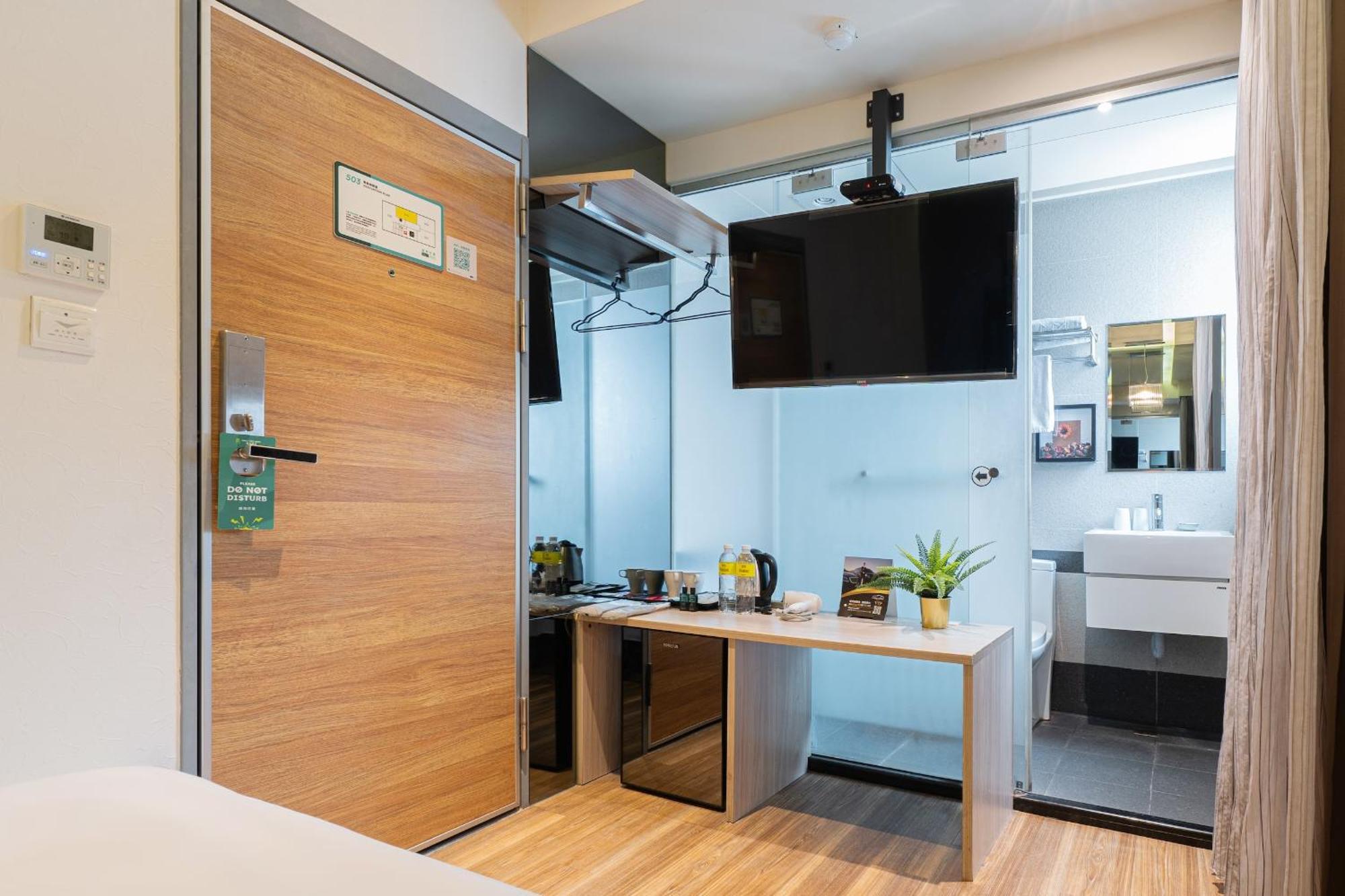Check Inn Express Taichung Fuxing Hall 2 Экстерьер фото